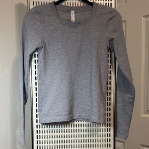 Athleta Gray Long Sleeve Tee